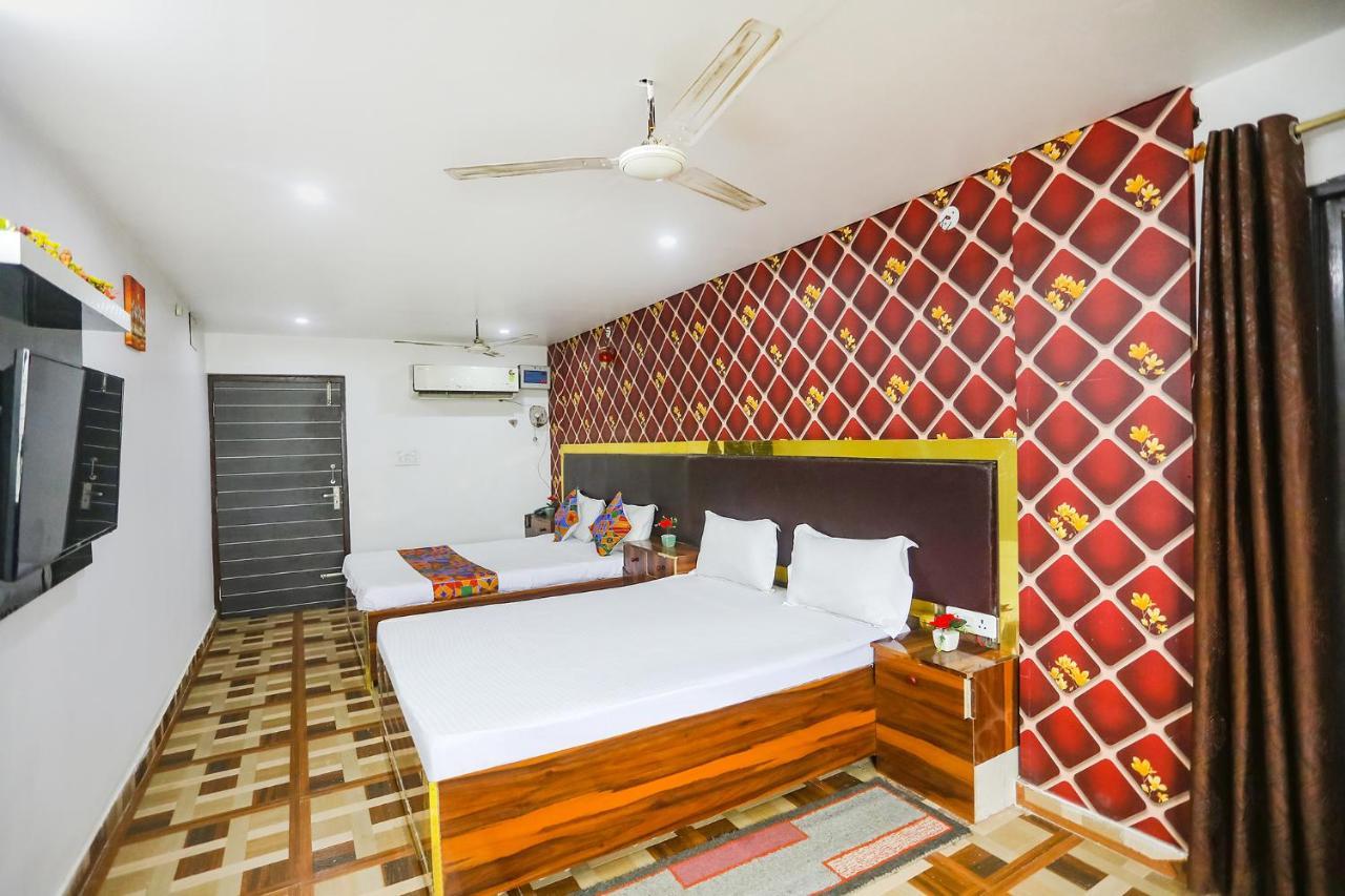 Fabexpress Umbrella Hotel Danapur Luaran gambar
