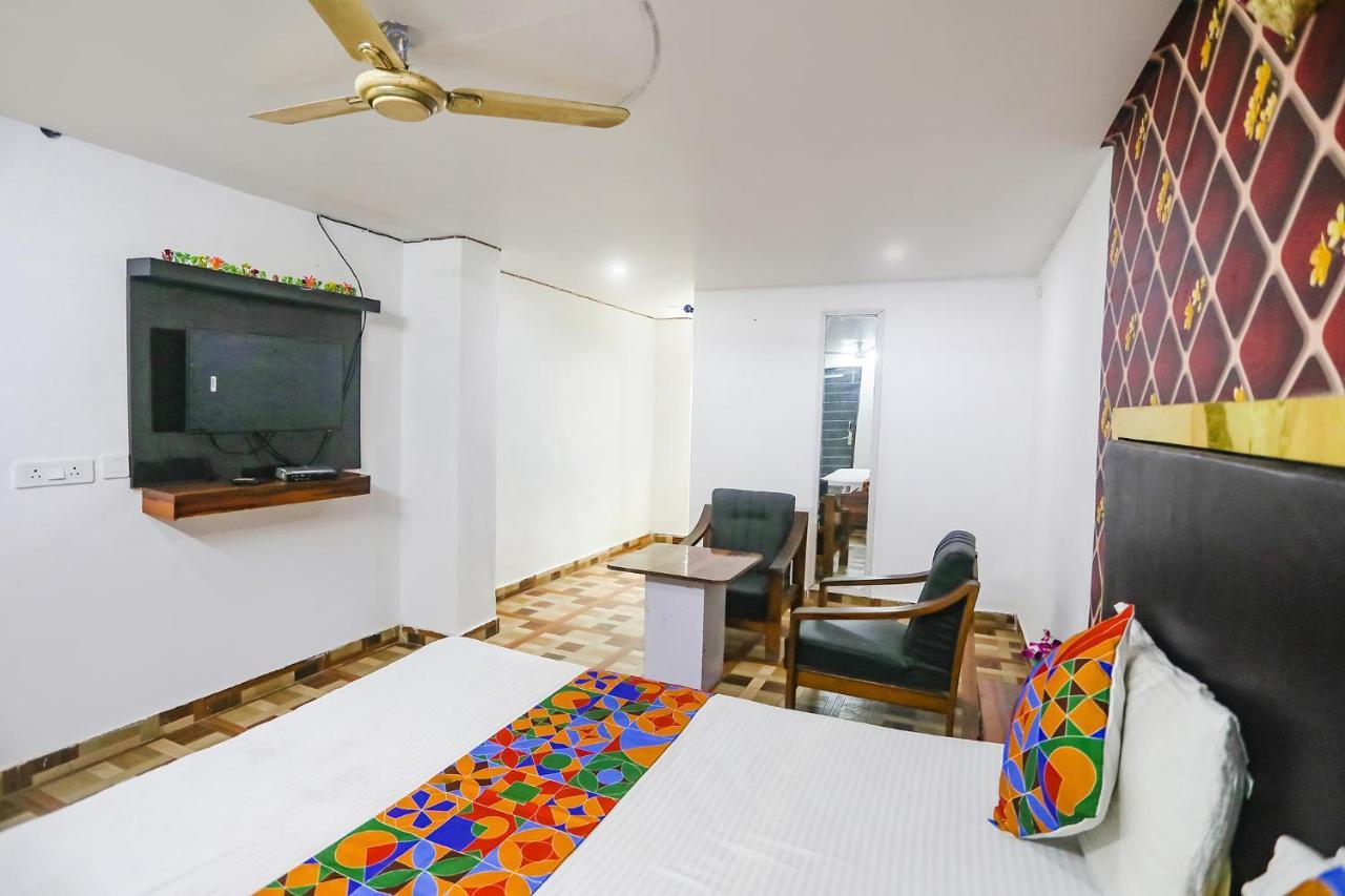 Fabexpress Umbrella Hotel Danapur Luaran gambar